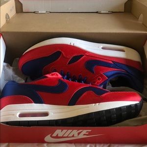 Nike Air Max 1 SE Shoes. Men’s size 8. Red/Blue